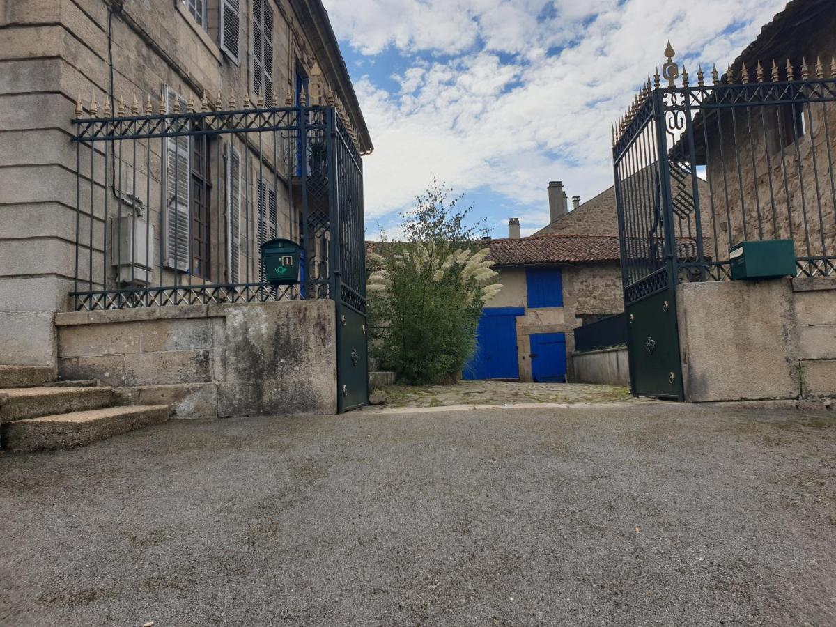 Le Chateau Châteauponsac Exterior photo